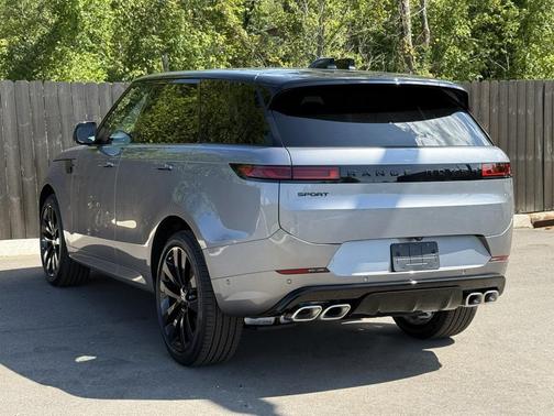 2025 Land Rover Range Rover Sport SE