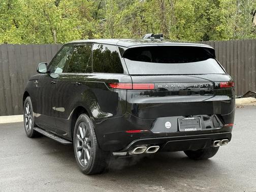2025 Land Rover Range Rover Sport SE