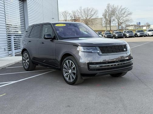 2023 Land Rover Range Rover P530 SE