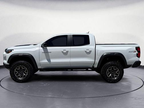 Summit White 2024 Chevrolet Colorado ZR2