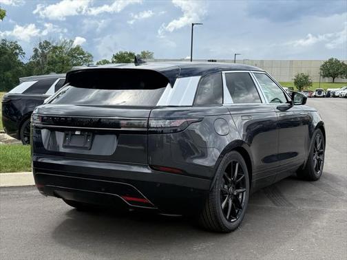 2026 Land Rover Range Rover Velar P250 SE R-Dynamic