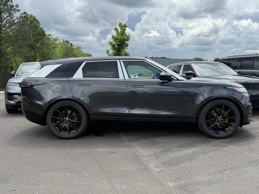 2026 Land Rover Range Rover Velar P250 SE R-Dynamic