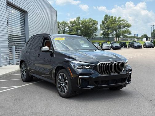 Black Sapphire Metallic 2022 BMW X5 M50i