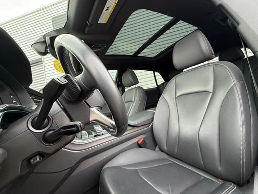 2021 Audi Q8 55 Premium Plus