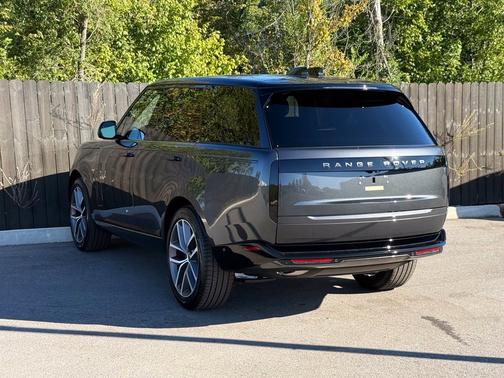 Gray 2027 Land Rover Range Rover SE