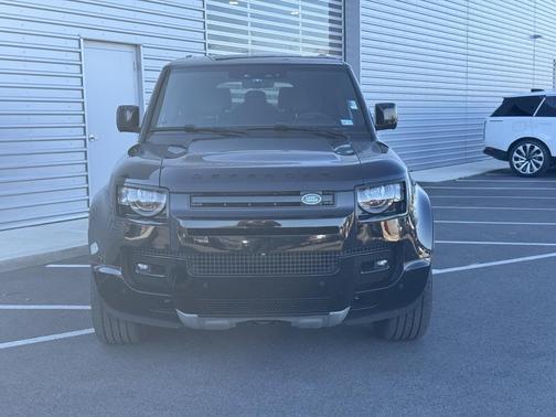 2024 Land Rover Defender V8