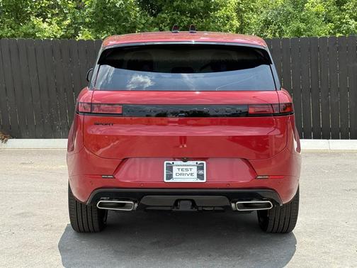 2025 Land Rover Range Rover Sport SE