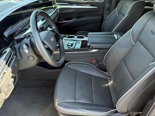 2025 Cadillac Escalade ESV Sport