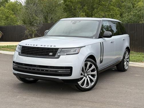 2025 Land Rover Range Rover P400 SE 7 Seat