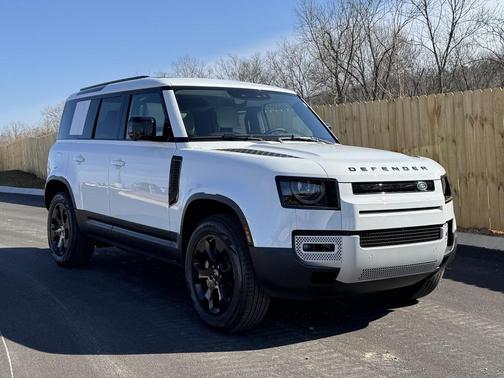 2025 Land Rover Defender 110 P400 S