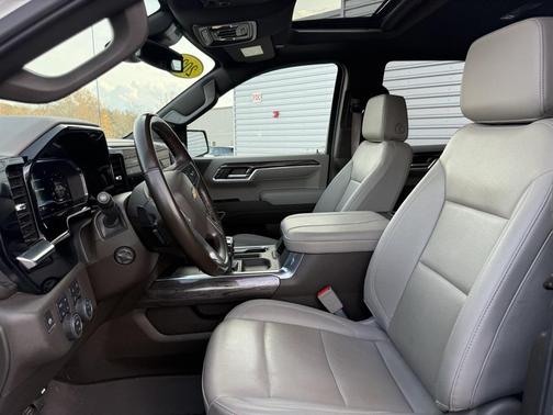 2025 Chevrolet Silverado 1500 LTZ