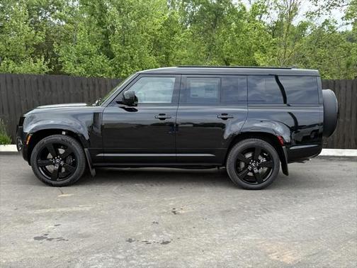 2025 Land Rover Defender 130 P400 X-Dynamic SE