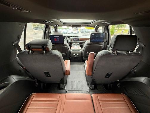 Pearl Beige Metallic 2024 GMC Yukon Denali Ultimate