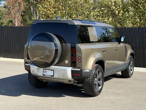 2024 Land Rover Defender 110 P300