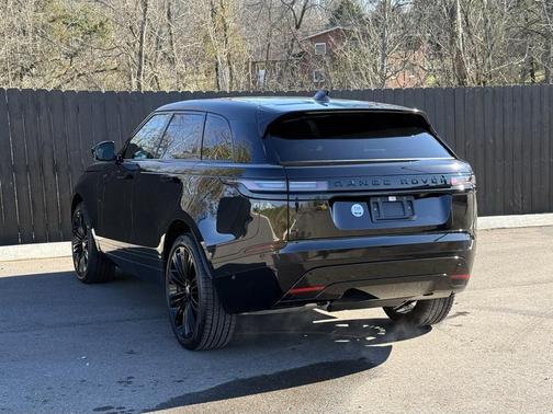 2026 Land Rover Range Rover Velar P400 Dynamic SE