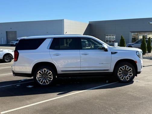 White Frost Tricoat 2024 GMC Yukon Denali Ultimate