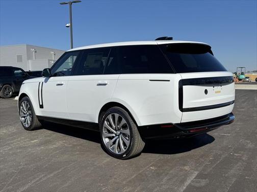 2025 Land Rover Range Rover P530 SE 7 Seat