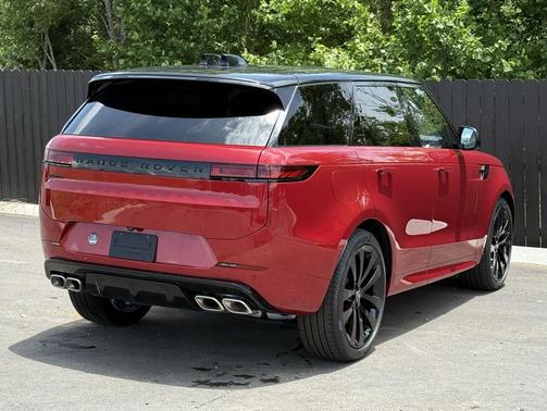2025 Land Rover Range Rover Sport SE