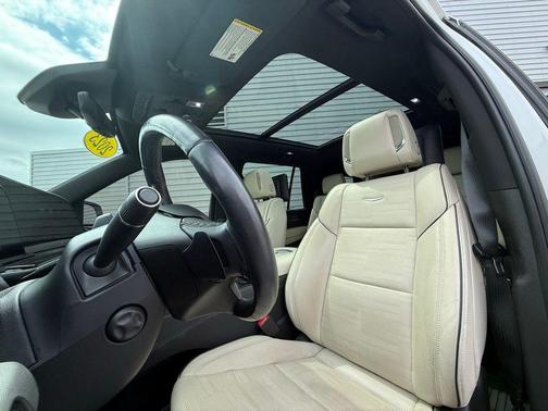 Crystal White Tricoat 2023 Cadillac Escalade Sport