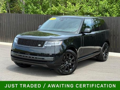 Santorini Black Metallic 2025 Land Rover Range Rover P400 SE