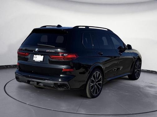 2022 BMW X7 M50i
