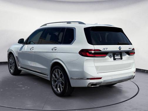 Alpine White 2024 BMW X7 xDrive40i