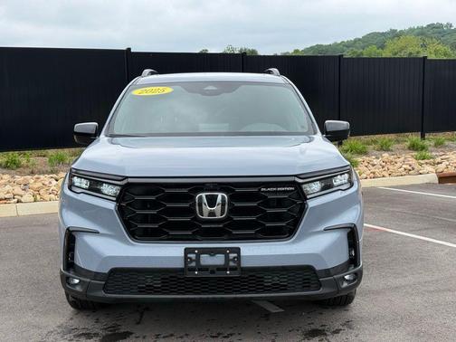 Sonic Gray Pearl 2025 Honda Pilot Black Edition