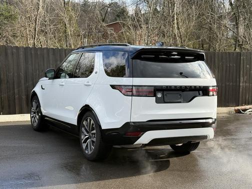 2025 Land Rover Discovery P300 Dynamic SE