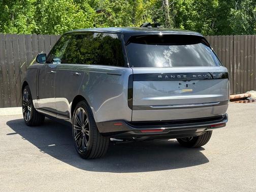 Gray 2026 Land Rover Range Rover P400 SE