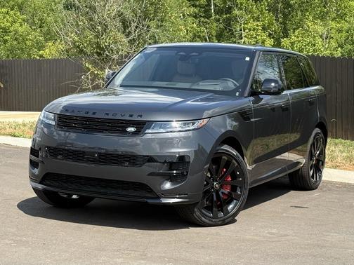2025 Land Rover Range Rover Sport SE