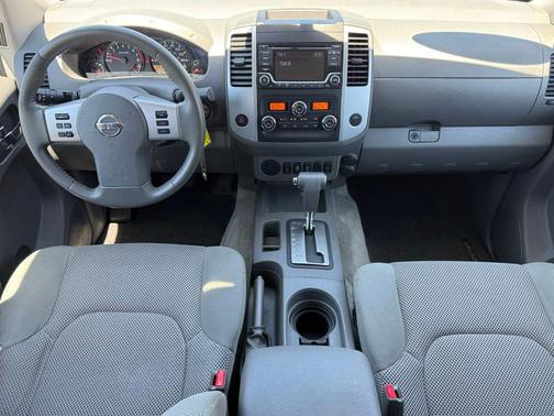 Glacier White 2016 Nissan Frontier SV