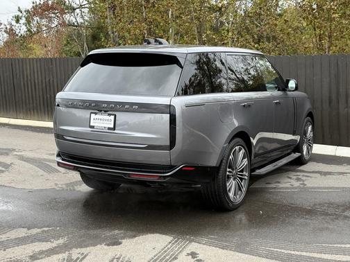 2024 Land Rover Range Rover P530 SE