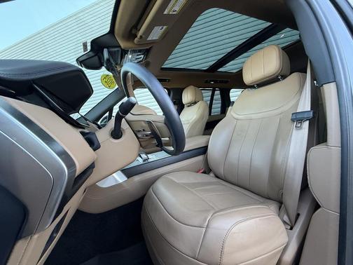 2024 Land Rover Range Rover P530 SE