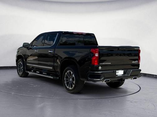 Black 2025 Chevrolet Silverado 1500 High Country
