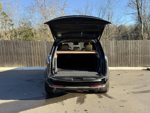 2025 Land Rover Range Rover P400 SE