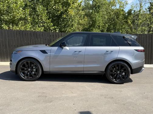 2025 Land Rover Range Rover Sport SE