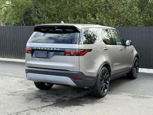 2025 Land Rover Discovery P300 S