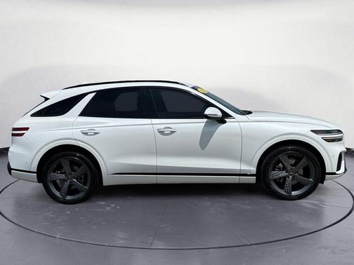 Uyuni White 2022 Genesis GV70 2.5T AWD