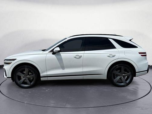 Uyuni White 2022 Genesis GV70 2.5T AWD