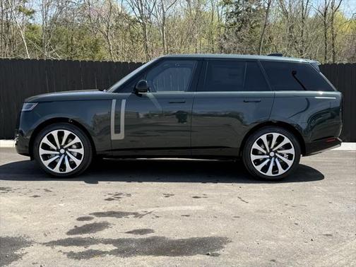 2025 Land Rover Range Rover P530 SE