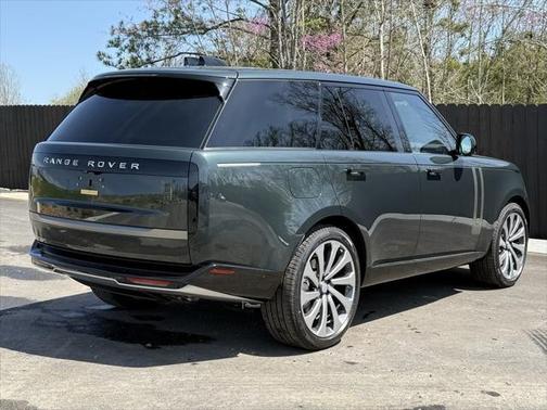 2025 Land Rover Range Rover P530 SE