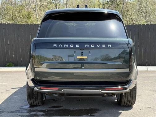 2025 Land Rover Range Rover P530 SE