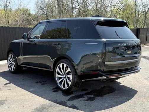 2025 Land Rover Range Rover P530 SE