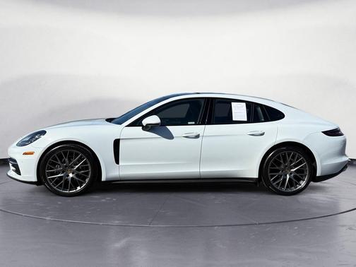 2019 Porsche Panamera 4
