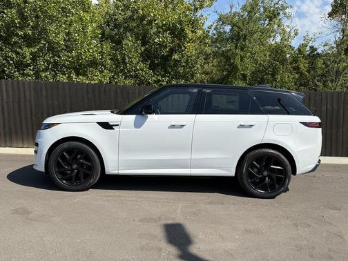 2025 Land Rover Range Rover Sport SE