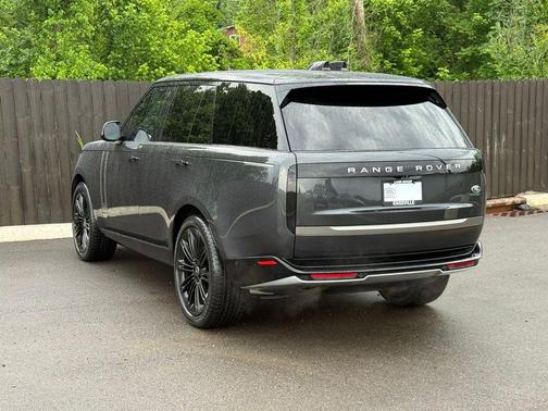 Carpathian 2023 Land Rover Range Rover P400 SE