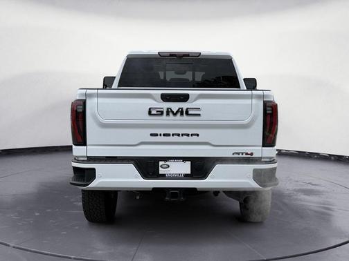 2025 GMC Sierra 2500 AT4