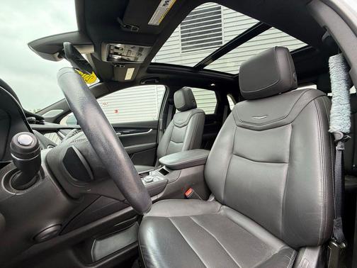 Argent Silver Metallic 2024 Cadillac XT5 Premium Luxury