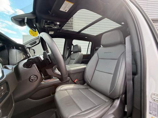Summit White 2026 GMC Yukon XL Denali