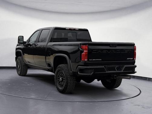 2025 Chevrolet Silverado 2500 4WD Crew Cab Standard Bed ZR2